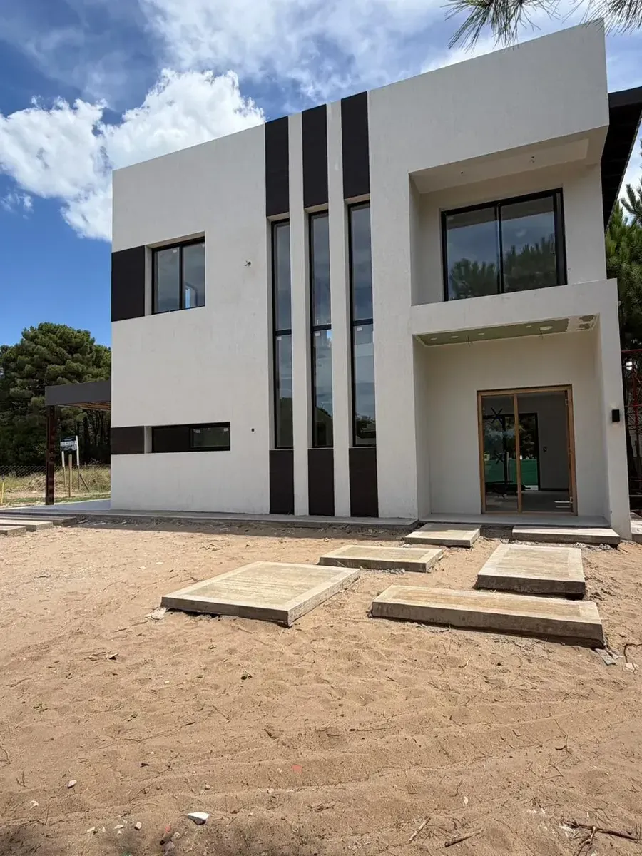 Casa 4 Ambientes Pinamar Chapearouge Y Sílfides Náyades : Próxima entrega a estrenar