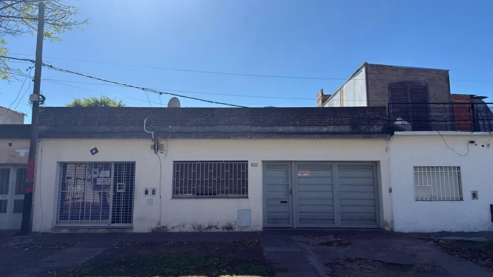 CASA + LOCAL COMERCIAL