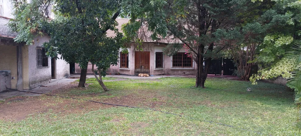 HERMOSA CASA DE 1000 MTS2 EN BENAVIDEZ CAMINO DE LA BOTA