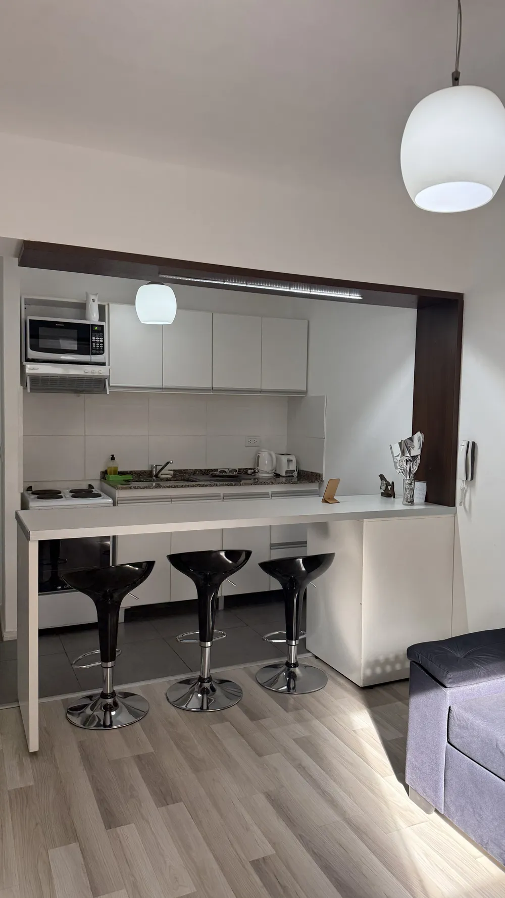 UN DORMITORIO EN PLENO CENTRO