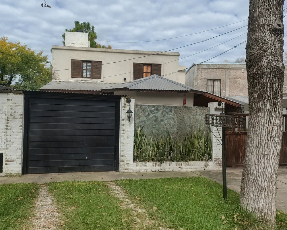 Casa 3 dormitorios - Country Profesional de Funes 