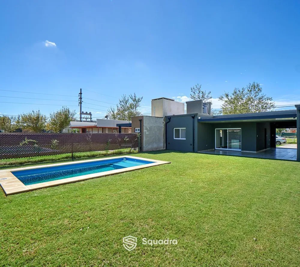 Venta - Casa de Dos Dorm., Patio, Galeria. Tierra de Sueños III, Roldan
