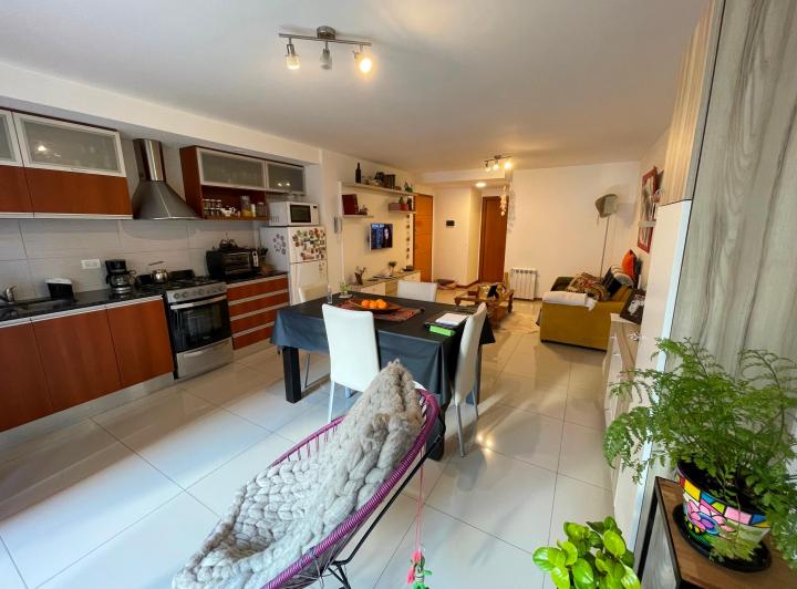 Departamento de 2 Ambientes Zona Plaza Colon. en Venta
