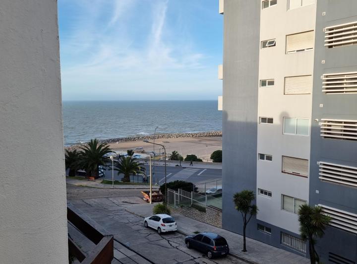 En Venta Departamento de 3 Ambientes. Vista Al Mar. Zona Playa Varesse