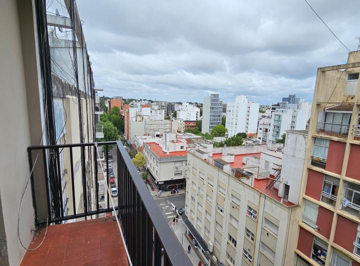 En Venta. Departamento 3 Ambientes. Zona Shopping Paseo Aldrey