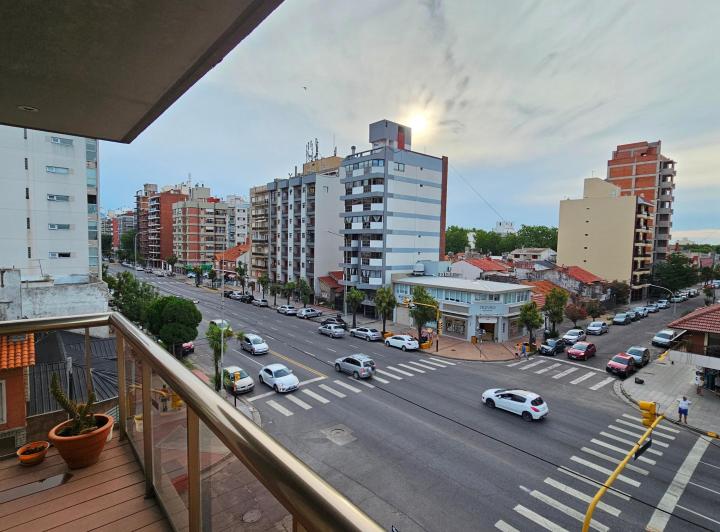 Departamento de 3 Amb. La Perla. Edificio Cronos Xvii. en Venta.