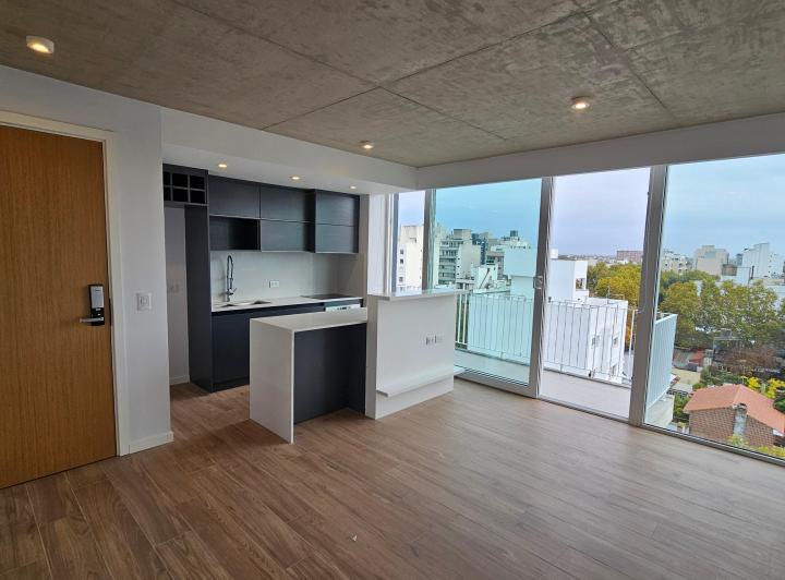 En Venta. Departamento de 2 Ambientes con Terraza Propia. Zona Plaza Mitre.