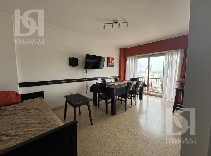 2 Ambientes con Balcon a La Calle y Vista Al Mar