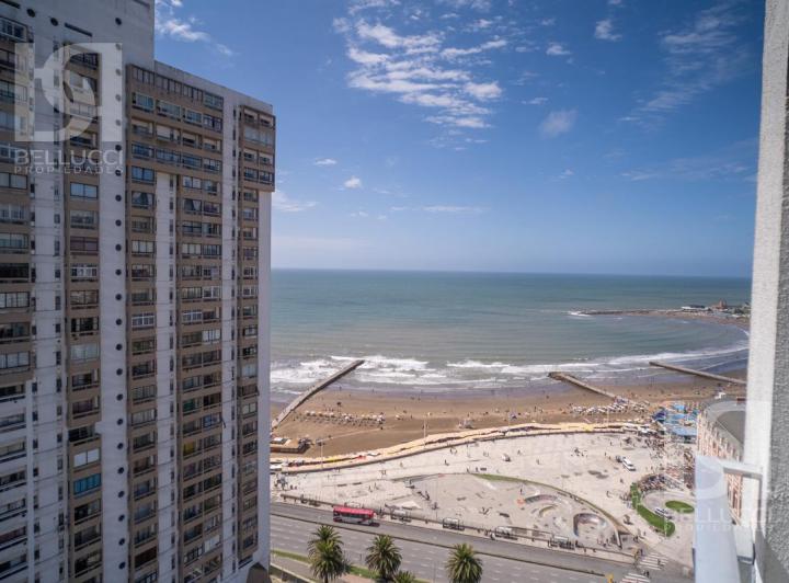 Venta - 2 Amb con Vista Al Mar - Zona Centro