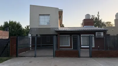 Imagen 2 de CASA DE 3 DORMITORIOS CON PATIO Y PILETA