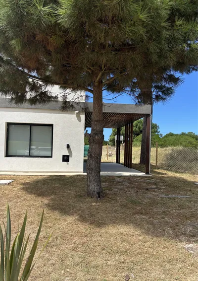 Imagen 1 de Casa 4 Ambientes a Estrenar en Pinamar con Jacuzzi – Barrio Náyades