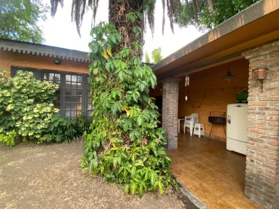Imagen 2 de Casa en Haedo doble lote - Directorio 1460