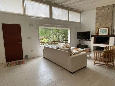 Imagen 2 de Casa en Venta - Costa Esmeralda, Barrio Senderos 3