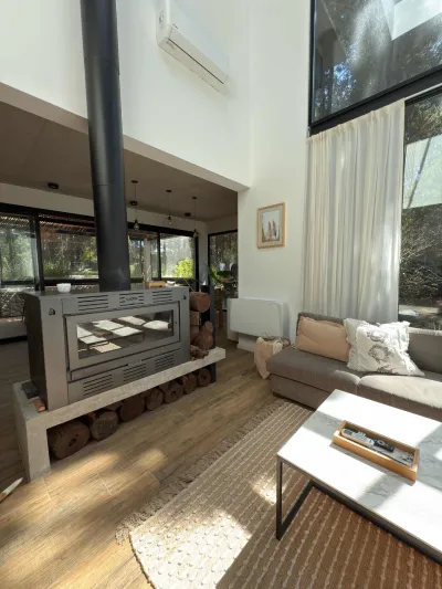 Imagen 1 de Excelente Casa Amueblada en Costa Esmeralda - Barrio Residencial 1