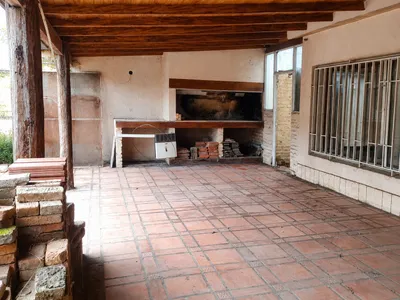 Imagen 2 de CASA A REFACCIONAR · FISHERTON R