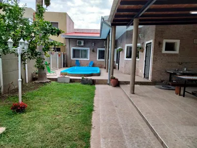 Imagen 2 de CASA EN FUNES DE 3 DORMITORIOS