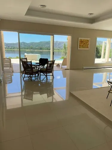 Imagen 2 de Residencia Premium Con Costa Propia Al Lago San Roque Villa Del Lago - Villa Carlos Paz - 45 M De Costa Propia