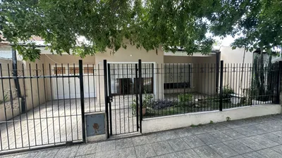 Imagen 1 de Casa en San Miguel, Buenos Aires para Venta