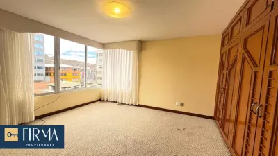 Imagen 2 de Departamento en Alquiler en Calacoto | 145 m² + Garaje
