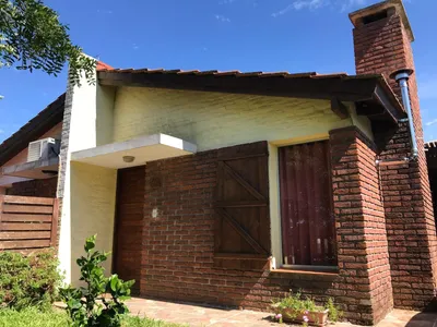 Imagen 1 de Casa en VENTA ARACHANIA