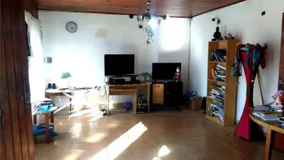 Imagen 2 de Casa En Venta  3 Ambientes   2 Habitaciones Extensas  1 Baño   Cochera Semicubierta