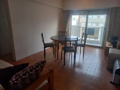 Imagen 2 de Departamento 3 Ambientes Zona La Perla Plaza España Con Balcon Mar Del Plata A La Calle 65 M² Totales 2 Dormitorios 1 Baño Con Lavadero Edificio Por Independencia A Metros De Libertad  Centro Plaza Sa