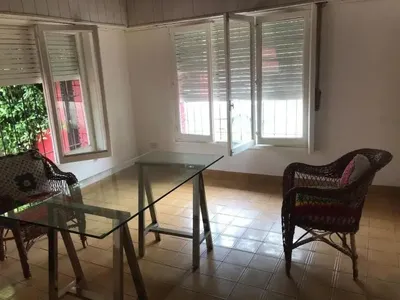 Foto de Venta De Casa 236 M2 4 Ambientes  3 Dormitorios 1 Baño  Ph De Ladrillo En Dos Niveles . Planta Baja : 2 Habitaciones Con Ventanas Enrejadas  Planta Alta : 1 Habitacion Independiente Con Terraza Patio