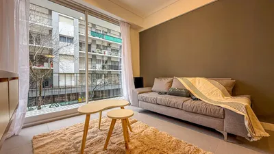 Imagen 2 de Venta 2 Ambientes A Estrenar, Zona Centro, A La Calle Con Balcón, Amoblado