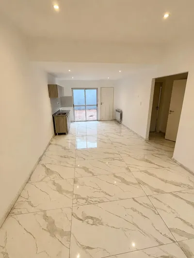 Imagen 2 de Oportundad! Chalet De 3 Ambientes En Ph Con Garaje Y Patio Propio