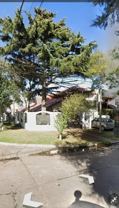 Imagen 1 de Casa En Venta  Parque Luro  4 Ambientes  3 Dormitorios  Patio Y Cochera