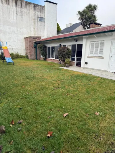 Imagen 2 de Casa En Venta Parque Luro Zona Tejedor Y Constitución 4 Ambientes Con Parque Y Quincho. Planta Baja Mar Del Plata Inmobiliaria 3 Dormitorios Excelente Oportunidad Living Comedor Con Cochera