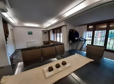 Imagen 2 de Casa Chalet Venta Mar Del Plata 3 Ambientes 2 Dormitorios Parque Quincho Garaje Doble Dependencia Alarma Radiadores Florisbelo Acosta 4500