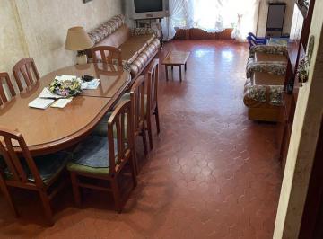 Imagen 2 de Casa 5 Ambientes con Dependencia en Barrio San Carlos. en Venta.