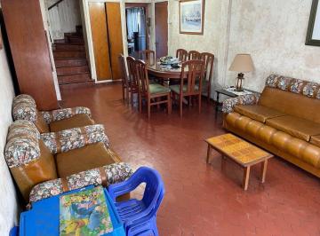 Imagen 1 de Casa 5 Ambientes con Dependencia en Barrio San Carlos. en Venta.