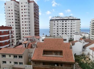 Imagen 1 de En Venta 4 Ambientes. Terraza Propia. Vista Al Mar. Playa Grande.