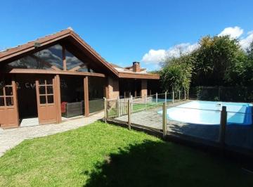 Imagen 1 de Chalet 5 Ambientes con Piscina Zona Parque Luro.