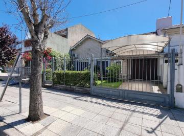 Imagen 1 de En Venta. Chalet de 4 Ambientes con Dependencia. Barrio Chauvin.