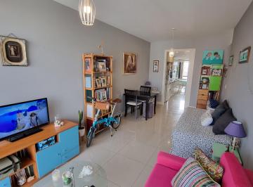 Imagen 3 de En Venta. Departamento 2 Ambientes con Cochera Zona Chauvin.