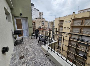 Imagen 1 de En Venta Departamento de 3 Ambientes Al Frente con Balcón Terraza. Zona Centro