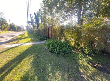 Imagen 2 de En Venta. Chalet con Quincho y Pileta. Zona Constitucion.