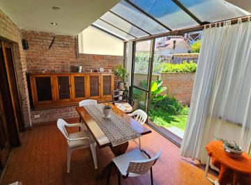 Imagen 2 de En Venta Chalet 7 Ambientes Zona Playa Grande