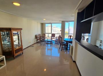 Imagen 1 de En Venta. Semipiso de 3 Ambientes con Cochera Cubierta y Baulera. Plaza Mitre.