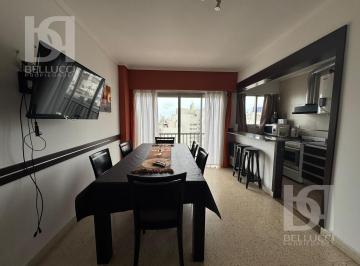 Imagen 1 de 2 Ambientes con Balcon a La Calle y Vista Al Mar