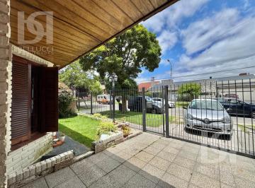 Imagen 2 de Casa de 3 Ambientes Zona Los Pinares en Venta