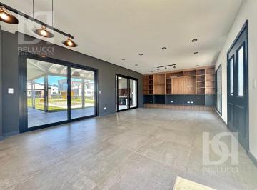 Imagen 1 de Casa en Venta en Rumenco Joven