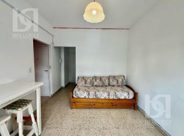 Imagen 2 de Alquiler 24 Meses// 2 Ambientes con Balcon a La Calle